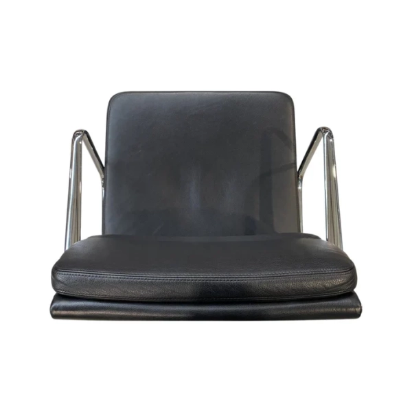 Vitra Eames Soft Pad Chair EA 208 Leder nero Gestelle verchromt gebrauchter Designklassiker Originalfoto 3
