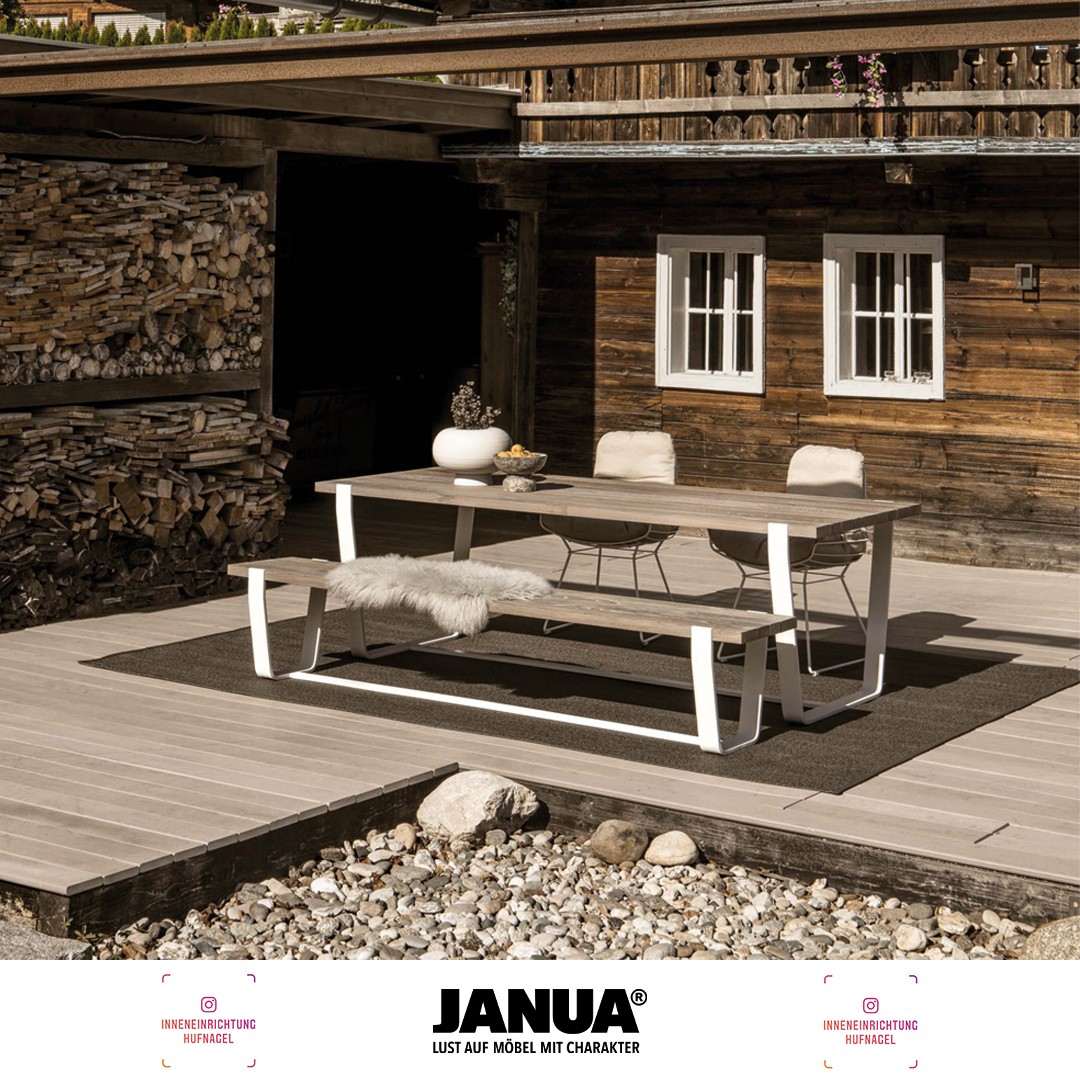 | Janua Möbel BB11 Clamp Outdoor Einen Schritt weiter denken und neue Wege gehen - mit dem BB 11 Clamp hat Bernd Benninghoff ein innovatives Tischsystem kreiert, das in der Designwelt bislang seinesgleichen sucht. Für den Outdoor Bereich wurde eine