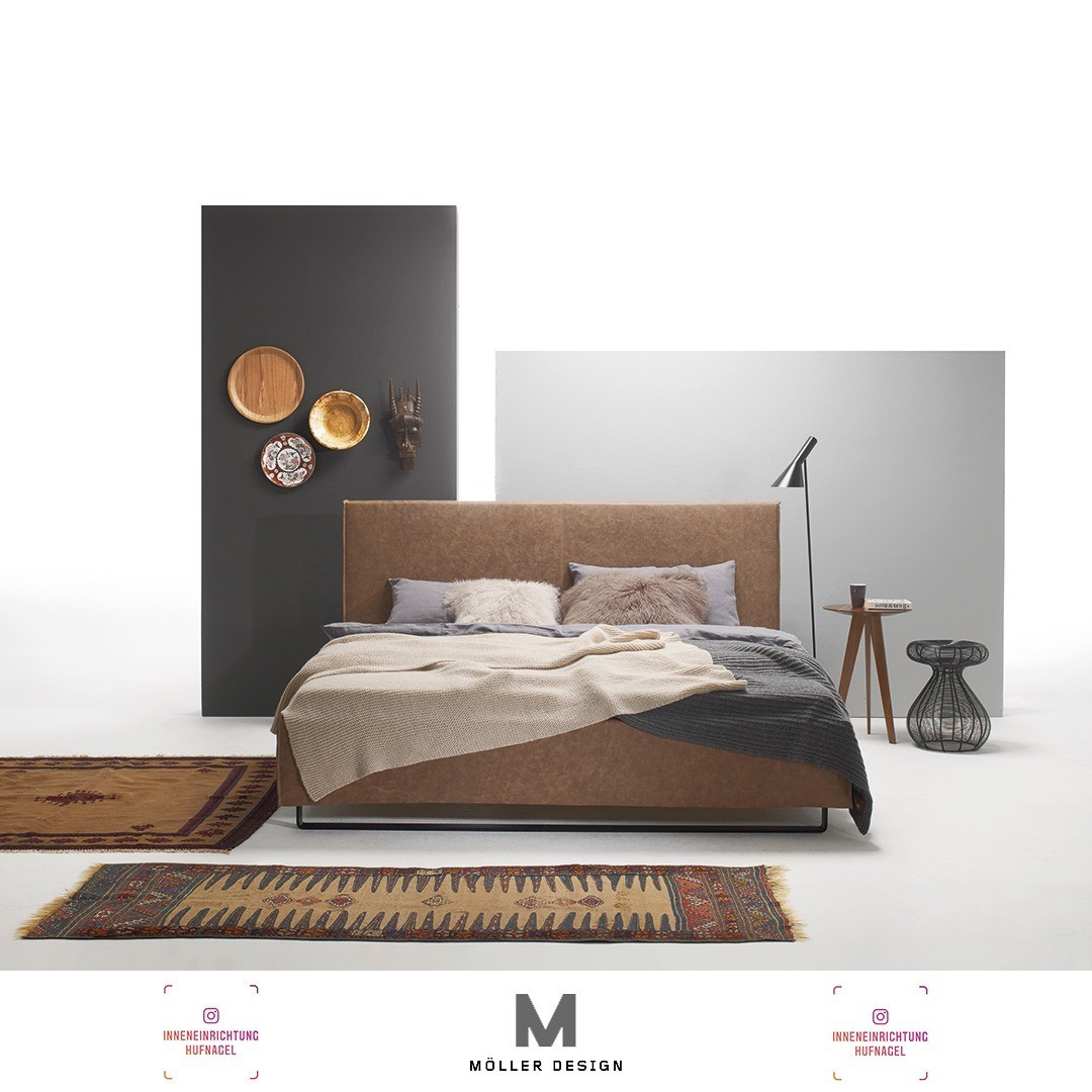 | Möller Design MD13 BettenkollektionDas System MD13 ist unser kreativer Baukasten zur Gestaltung Ihrer Bettideen. Das Konzept: durch die Kombination von verschiedenen Kopfteilen, Bettrahmen und Füßen entstehen immer wieder neue und spannende Bettk