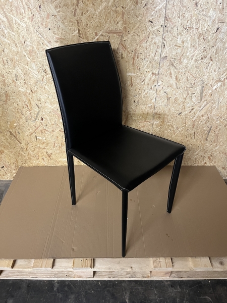 Kare Design Milano Kunst Lederstuhl schwarz weisse Naht Frontal