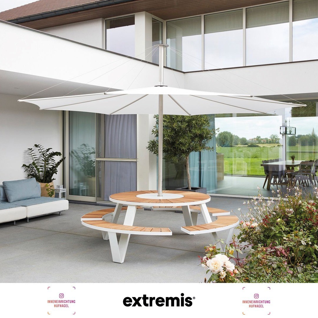 | extremis® Pantagruel Picnic design by Dirk WynantsDer runde Picknicktisch Pantagruel bietet Platz für acht Personen. Der Rahmen ist pulverbeschichtet oder verzinkt. In Kombination mit dem Holz der Tischplatte und der Bänke entsteht ein langlebige