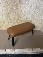 Vitra Repos Panchina Fussteil Hocker Leder Premium F cognac UG glatt basic dark seitlich Vitra Repos Panchina Fussteil Hocker Leder Premium F cognac UG glatt basic dark seitlich