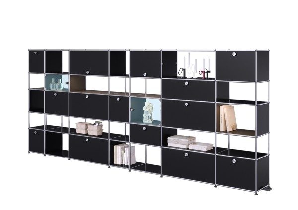 USM Haller Lookbook 2025 Regalwand Schubkasten Klappturen Einschubturen offene Regale Vitrine Licht 86