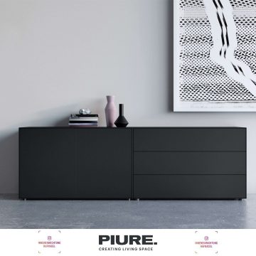 | PIURE NEX PUR BOX Black EditionFinessenreich im Detail, auf Gehrung gearbeitet, mit feinen Schattenfugen und sehr variabel die PIURE NEX PUR Boxen können Sie vielfältig zusammenstellen, da es die Boxen in 20 Varianten gibt. Die Türen-, Schubka