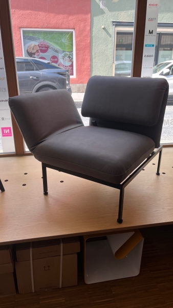 Bruhl Roro S Classic Multifunktionssessel Anilinleder Taron Metallgestell schwarz glatt Sitzposition
