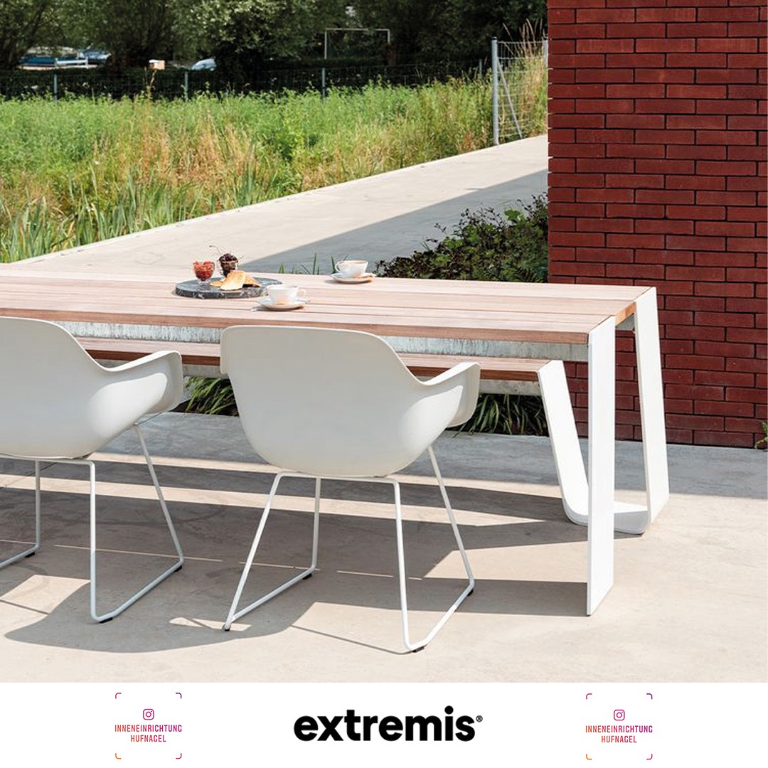 | extremis® Hopper ComboDer Gartentisch Hopper von Extremis ähnelt herkömmlichen Picknicktischen, die wir alle kennen und lieben. Aber wie es für Extremis typisch ist, bietet er zusätzlichen Komfort. Mit den vier Durchgängen ist es einfach sic