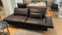 Vorschau: Bruhl Alba Sofa 2 5 Sitzer m integr Kopfstutze Anilinleder Pearl Winkelfuss verchromt abklappbare Armlehne Vorschau: Bruhl Alba Sofa 2 5 Sitzer m integr Kopfstutze Anilinleder Pearl Winkelfuss verchromt abklappbare Armlehne