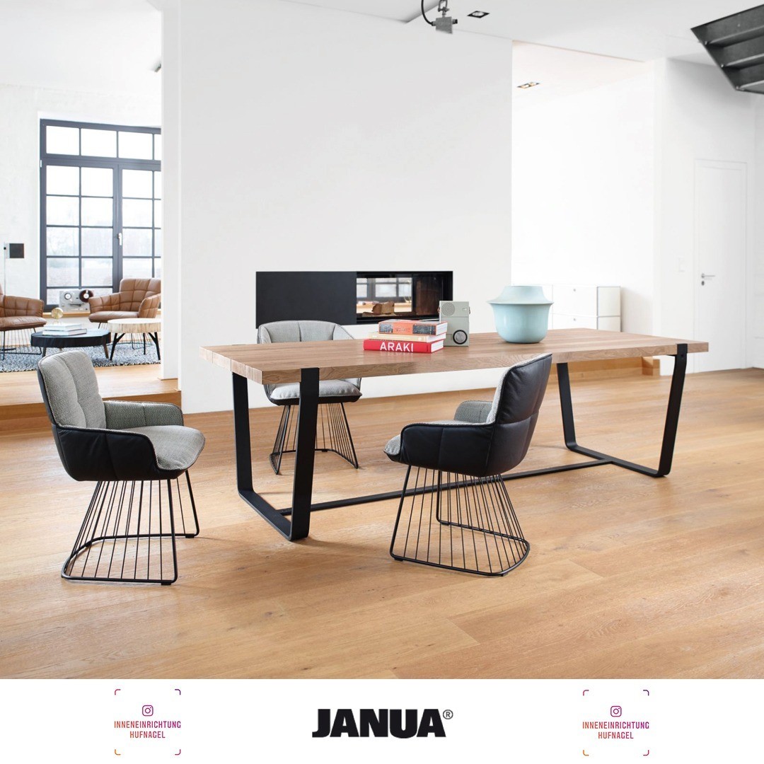 | Janua BB 11 ClampEinen Schritt weiter denken und neue Wege gehen – mit dem BB 11 Clamp hat Bernd Benninghoff ein innovatives Tischsystem kreiert, das in der Designwelt bislang seinesgleichen sucht: Einzelne Holzplanken beliebiger Länge werden von