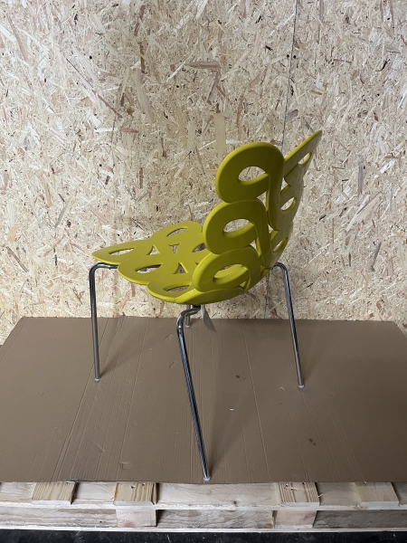 Ciacci Kreaty Diva Chair Kunststoff rapsgelb matt glanzend chrom seitlich