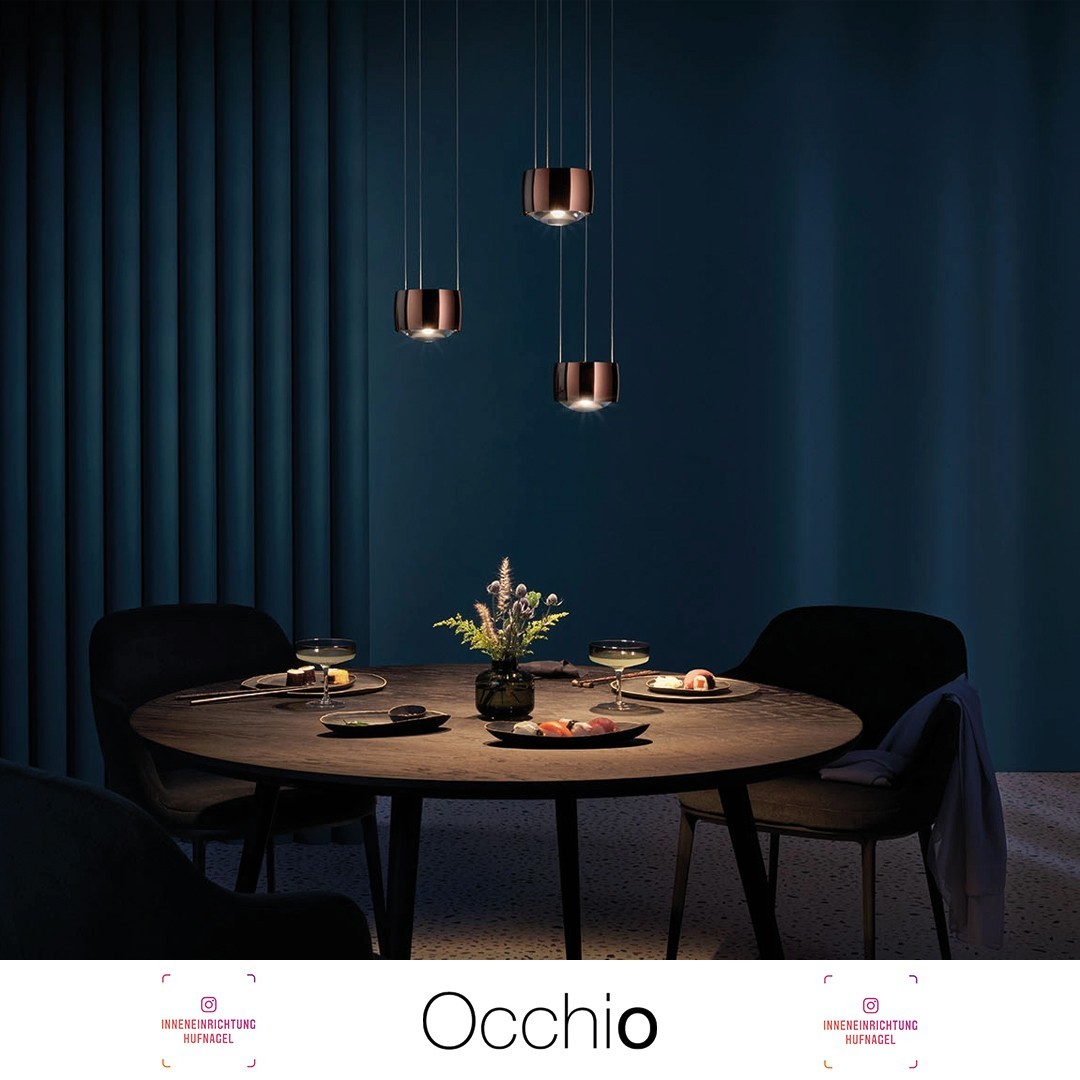 | Occhio Sento sospesoDie Essenz aus höchstem Licht- und Bedienkomfort. Die höhenverstellbare Pendelleuchte bietet absolute Gestaltungsfreiheit und maximalen Bedienkomfort im Wohn- oder Objektbereich. Up- und Downlight sind getrennt voneinander und