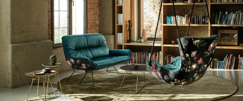 Freifrau Leya Lounge Couch mit Leya Wingback Swing Seat modernes Wohnzimmer verrückt designt