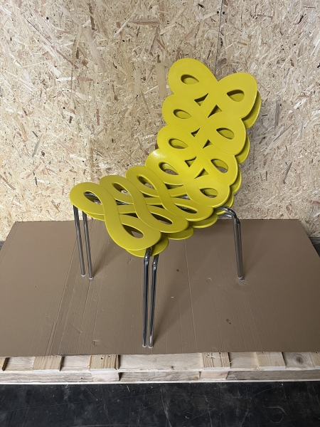 Ciacci Kreaty Diva Chair Kunststoff rapsgelb matt glanzend chrom stapelbar