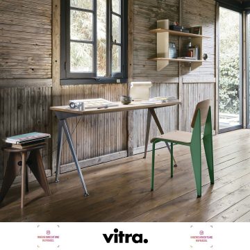 | Vitra Homeoffice Solution design by Jean ProuvéCompas DirectionDie elegant abgespreizten, schlanken Metallbeine des Schreibtischs Compas Direction von Jean Prouvé erinnern formal an die Schenkel eines Zirkels – französisch „le compas“. Sie sind 