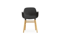 Vorschau: Normann Copenhagen Form Armlehnenstuhl Wood Sitzschale schwarz UG Eiche frontal Vorschau: Normann Copenhagen Form Armlehnenstuhl Wood Sitzschale schwarz UG Eiche frontal