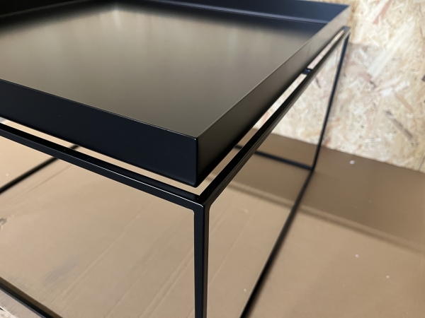 HAY Tray Table Beistelltisch 60x60x39 cm schwarz Detailverarbeitung