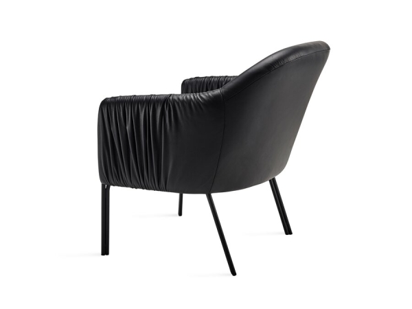 Freifrau Manufaktur Celine Cocktail Chair Leder Sahara ebony Ruck