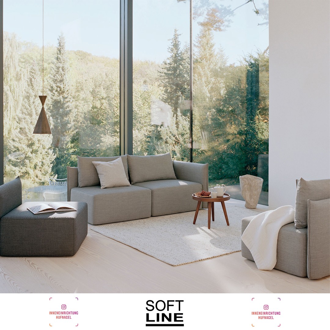 | Softline Cape ModulsofaCAPE wurde 2018 von dem renommierten Designer Johannes Steinbauer für SOFTLINE entworfen. Die durchgehenden Rücken- und Armlehnen der einzelnen Module umschließen die großzügigen Kissen, wodurch ein einheitlicher Look entst