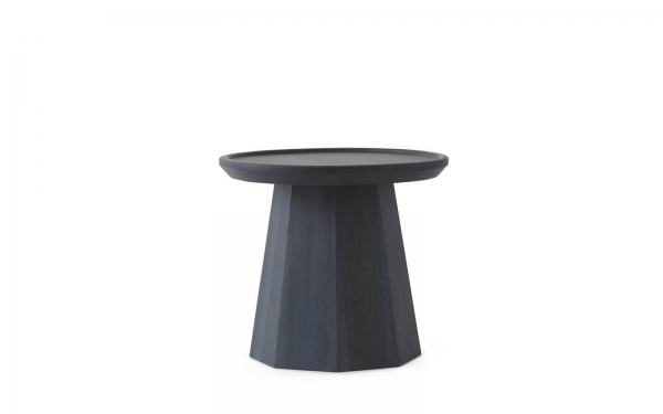 Normann Copenhagen Pine Tisch small Beistelltisch Kiefer, dunkelblau lackiert