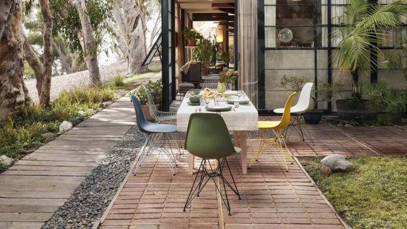 Vitra Eames Shell Plastic Chairs Sidechair DSR Metalluntergestell Drahtgestell outdoorgeeignet