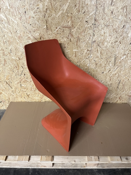Kristalia Pulp Vollkunststoffstuhl orange