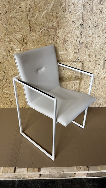 Arco Frame Esszimmerstuhl Leder weiss Aluminium weiss beschichtet
