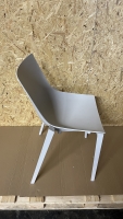 Vorschau: Magis Design Zartan Stuhl hellgrau seitlich Vorschau: Magis Design Zartan Stuhl hellgrau seitlich