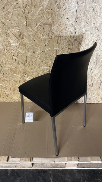 TONON Italia Lederstuhl schwarz UG Aluminium eloxiert Rucken