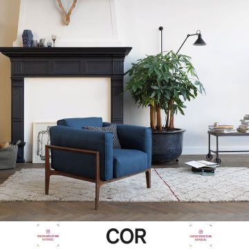 | COR Elm Sessel design by JEHS & LAUBWOFÜR ELM STEHT? FÜR MEHR GEMÜTLICHKEIT IM LEBEN.Dem von Jehs & Laub entwickelten Modell gelingt souverän der Spagat zwischen Strenge nach außen und absoluter Weichheit nach innen. Dafür kombiniert Elm ein fe
