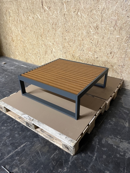 Gandia Blasco DNA Teak 90x91 cm Beistelltisch Teakholz Aluminium anthrazit seitlich rechts