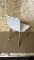 Vorschau: Vitra HAL Wood Stuhl Polypropylen weiss Gestell Eiche massiv hell Rucken Vorschau: Vitra HAL Wood Stuhl Polypropylen weiss Gestell Eiche massiv hell Rucken