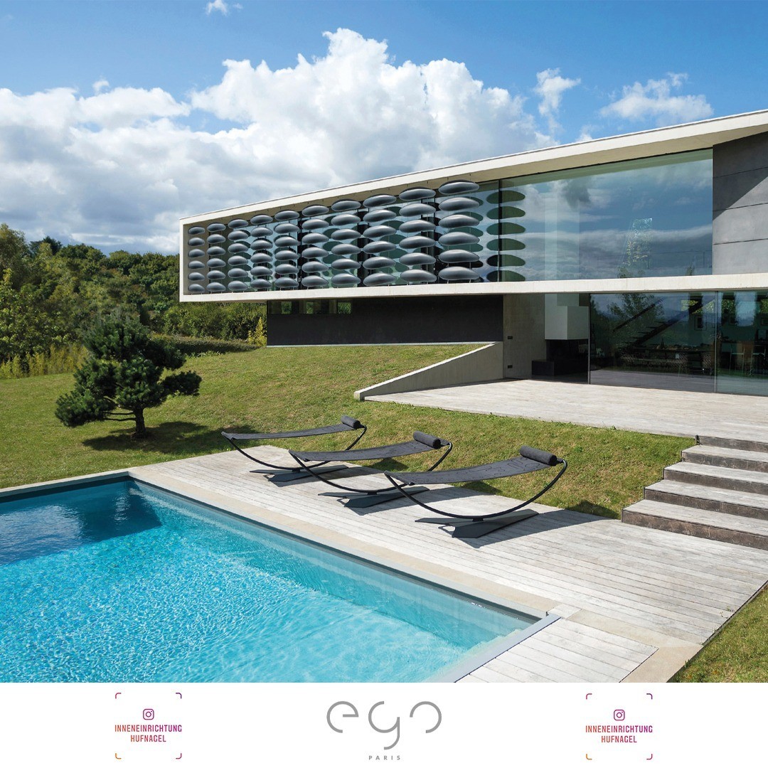 | ego Paris ZAMAC design by Ronan MassonDie futuristische Vision des Liegestuhls. Zamac ist eine sehr außergewöhnliche Sonnenliege. Zamac spielt mit den Stilen und bietet einen unvergleichlichen Look. Zamac lässt sich indoor wie outdoor einsetzten 