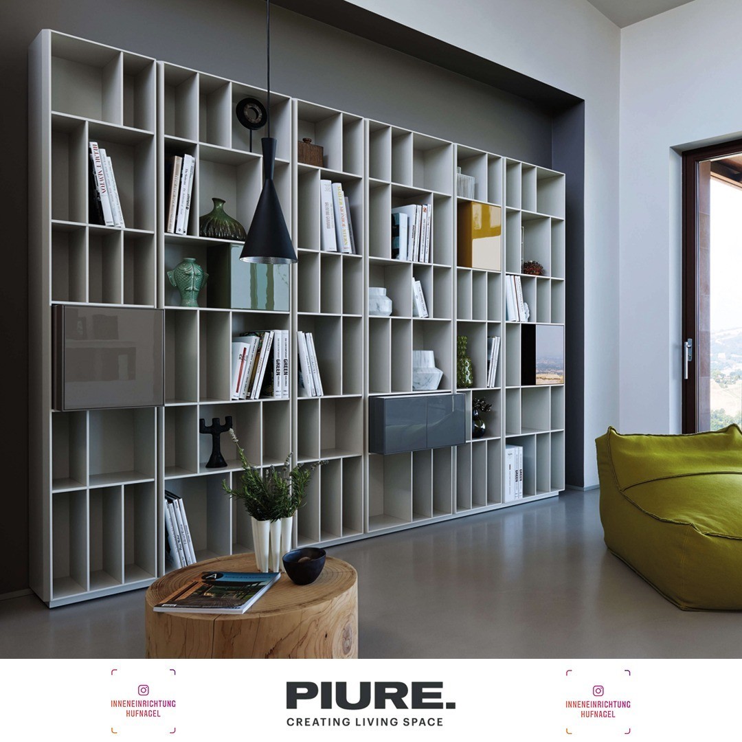| PIURE FLEX RegalAuf den ersten Blick finden Sie es schön, auf den zweiten Blick finden Sie alles. FLEX bietet den idealen Rahmen für alle, die ihr individuelles und ästhetisches Ordnungsprinzip selbst komponieren wollen. Es gibt bei FLEX darum fe